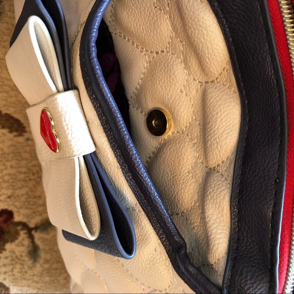 Auth Betsey Johnson White Blue Red Bow Purse Chain - Picture 3 of 13